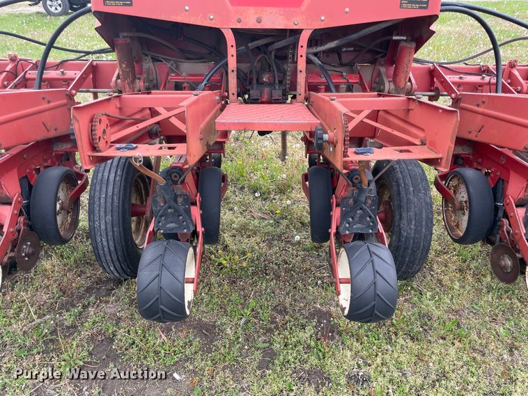 image for item IR9937 International 800 Cyclo Air  planter