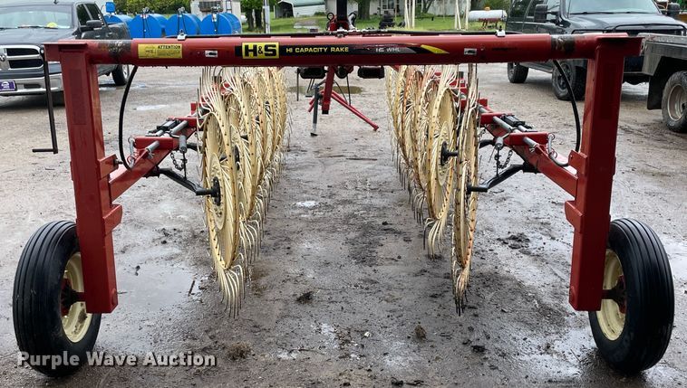 image for item IR9981 H&S BF12HC high capacity hay rake