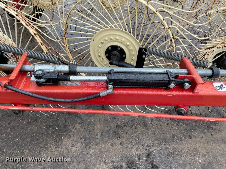 image for item IR9981 H&S BF12HC high capacity hay rake