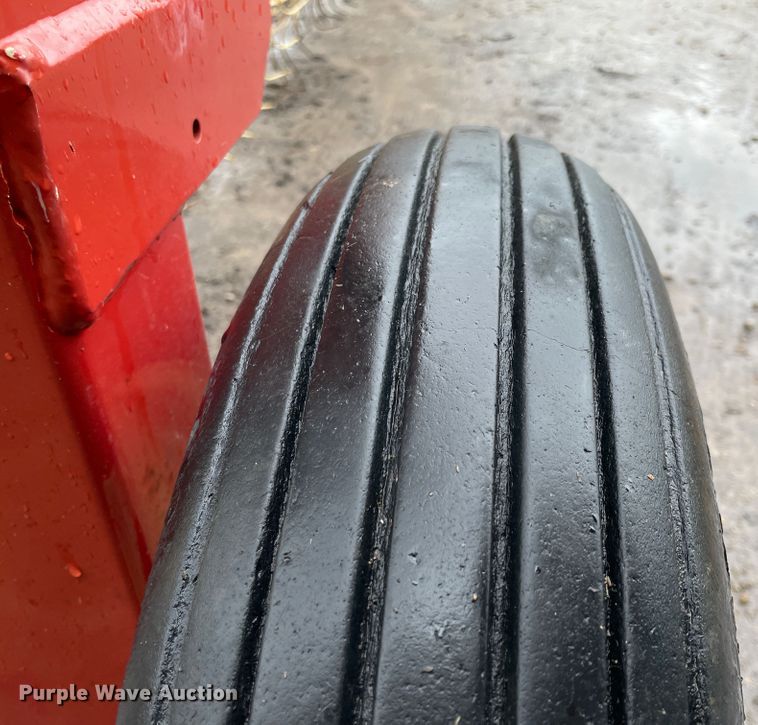 image for item IR9981 H&S BF12HC high capacity hay rake