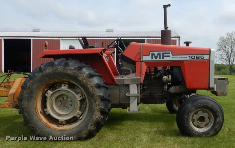 image for item IT9059 1976 Massey Ferguson 1085  tractor