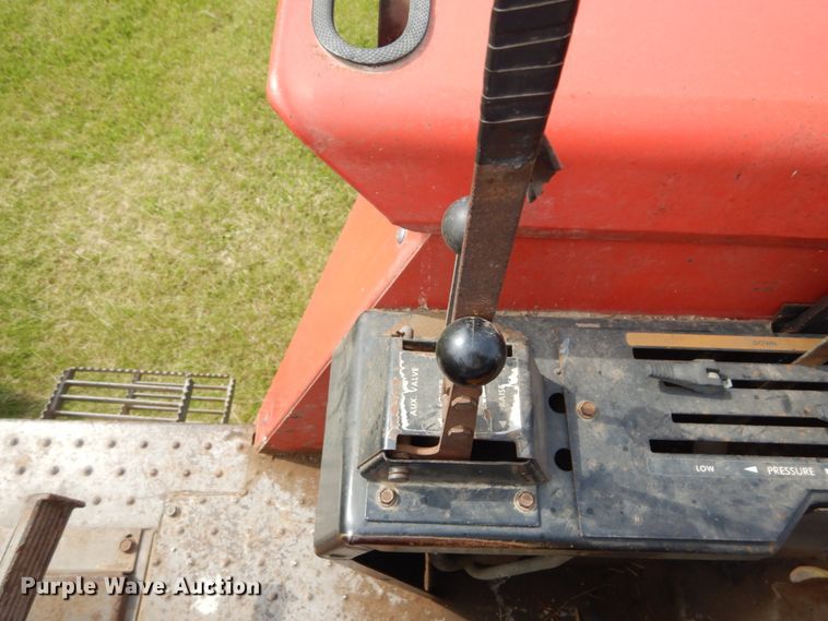 image for item IT9059 1976 Massey Ferguson 1085  tractor