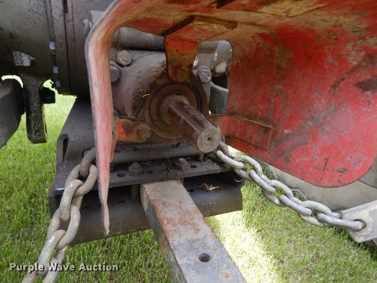 image for item IT9059 1976 Massey Ferguson 1085  tractor