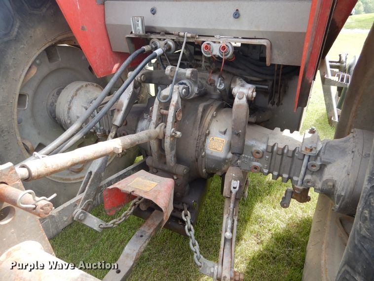 image for item IT9059 1976 Massey Ferguson 1085  tractor