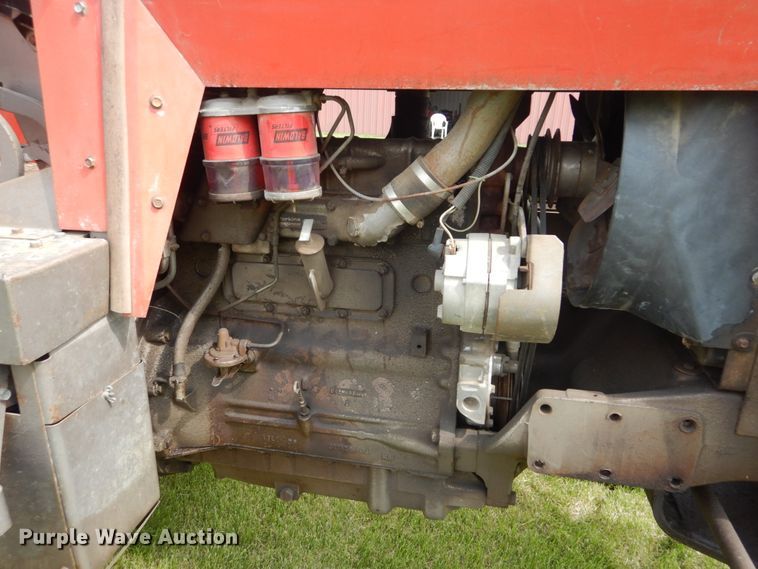 image for item IT9059 1976 Massey Ferguson 1085  tractor