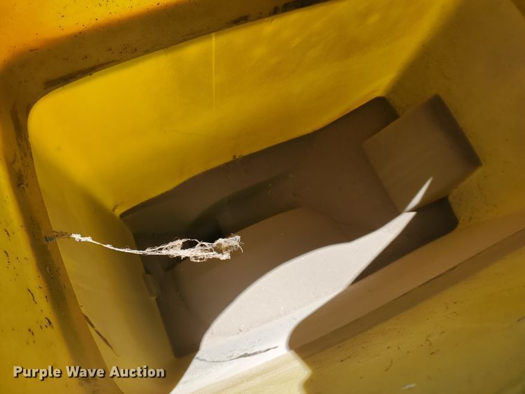 image for item IT9752 John Deere 7200 Max Emerge 2  planter