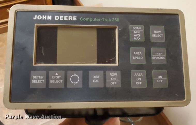 image for item IT9752 John Deere 7200 Max Emerge 2  planter