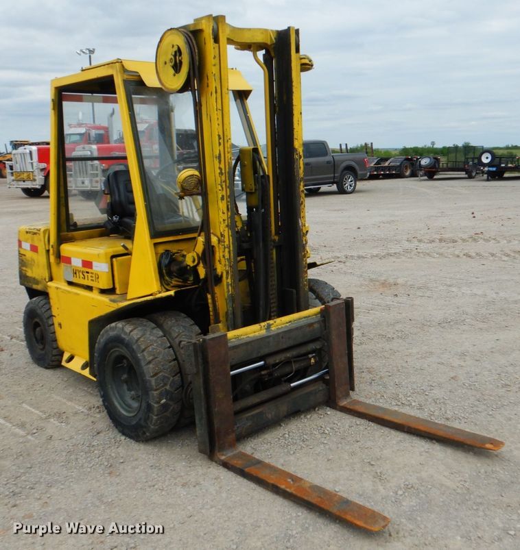 image for item DM3752 1985 Hyster H60XL  forklift