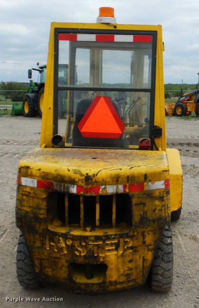 image for item DM3752 1985 Hyster H60XL  forklift