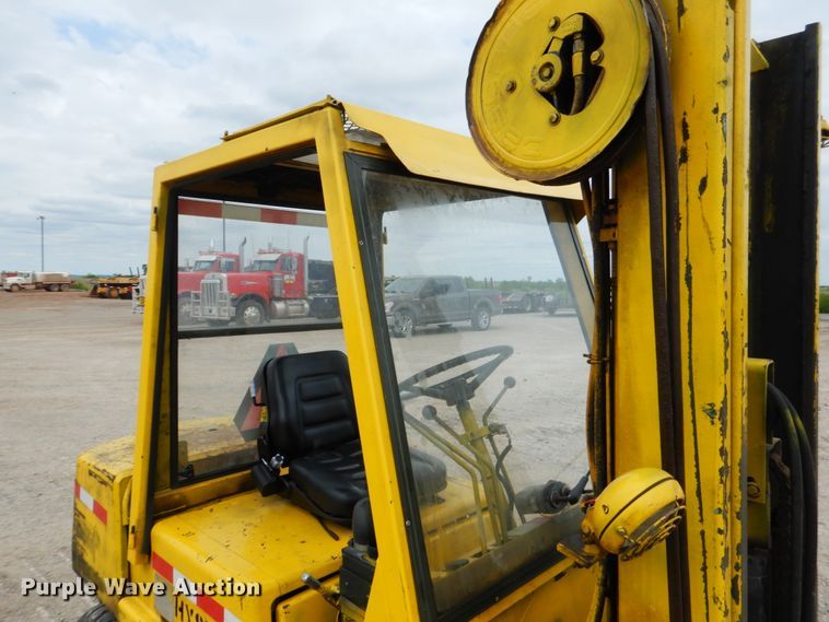 image for item DM3752 1985 Hyster H60XL  forklift