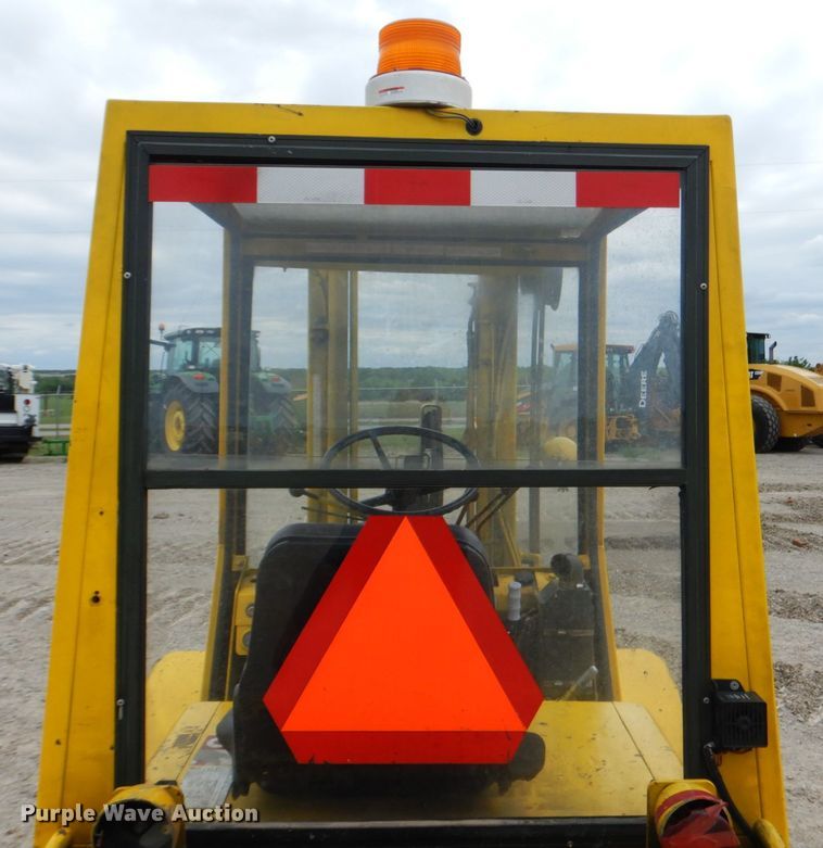 image for item DM3752 1985 Hyster H60XL  forklift