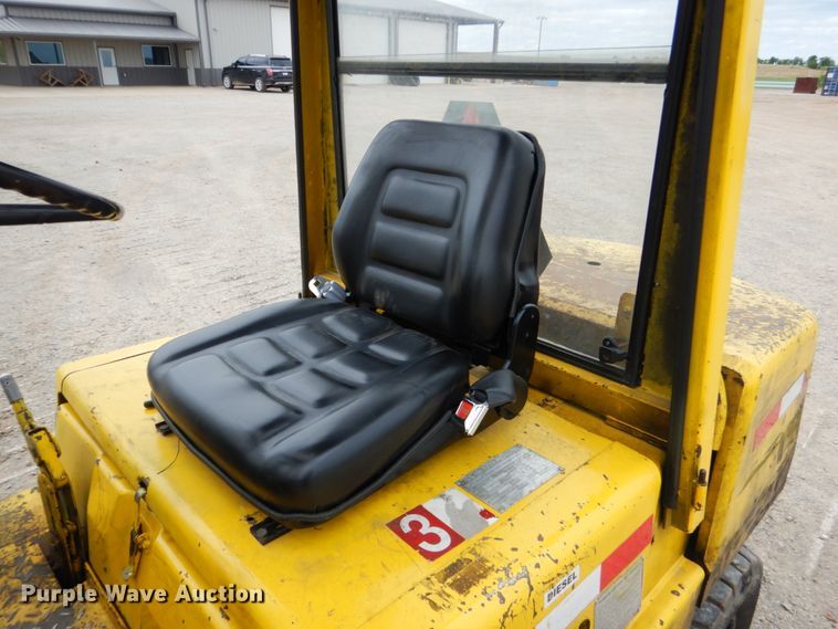 image for item DM3752 1985 Hyster H60XL  forklift