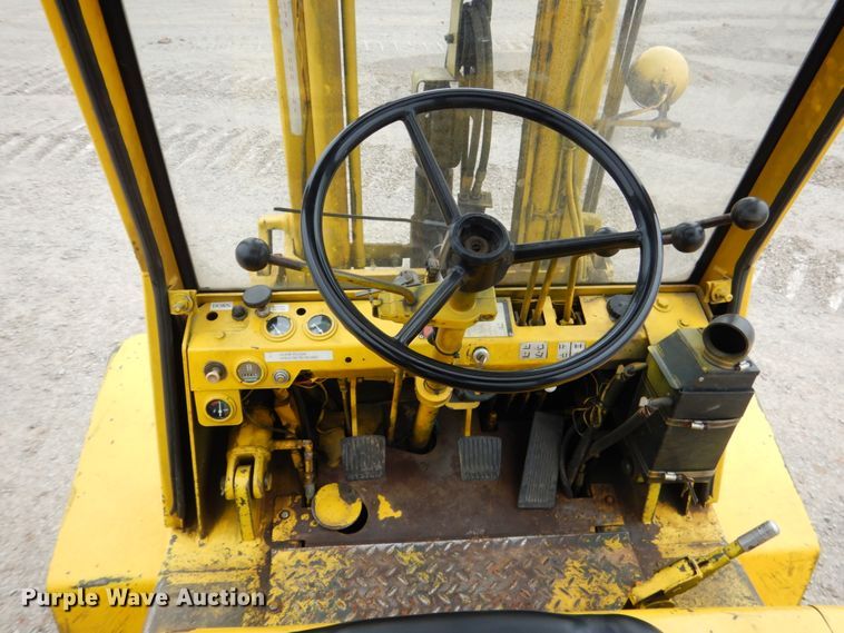 image for item DM3752 1985 Hyster H60XL  forklift