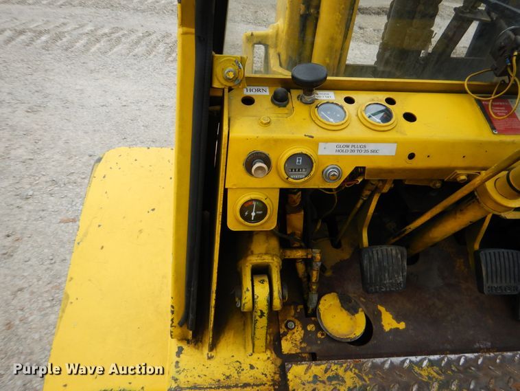 image for item DM3752 1985 Hyster H60XL  forklift