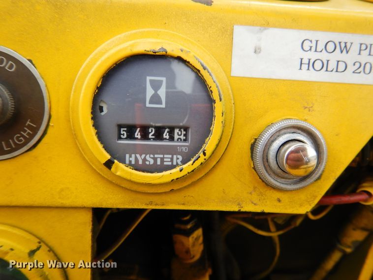 image for item DM3752 1985 Hyster H60XL  forklift