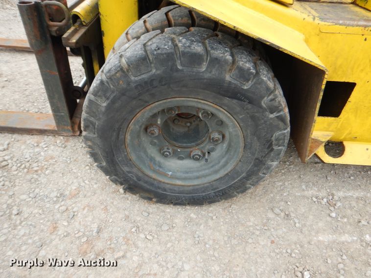 image for item DM3752 1985 Hyster H60XL  forklift