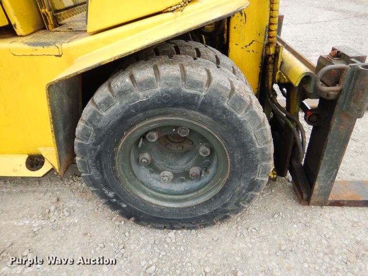 image for item DM3752 1985 Hyster H60XL  forklift