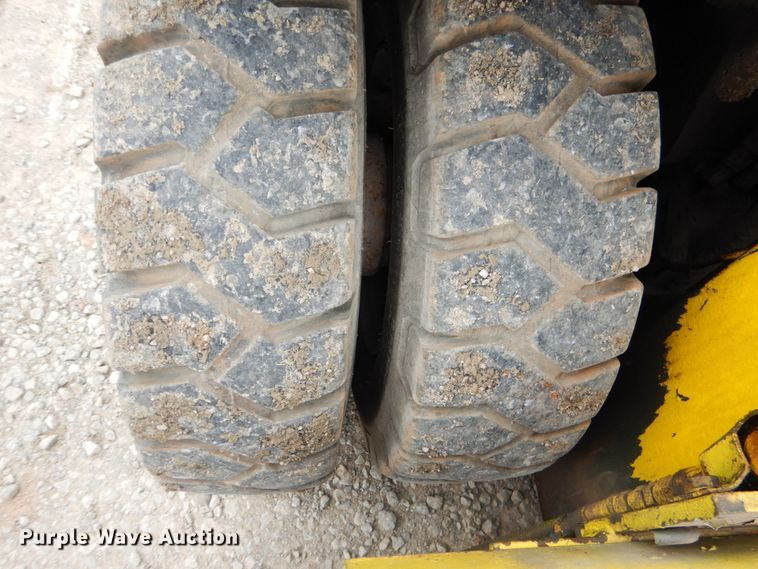 image for item DM3752 1985 Hyster H60XL  forklift