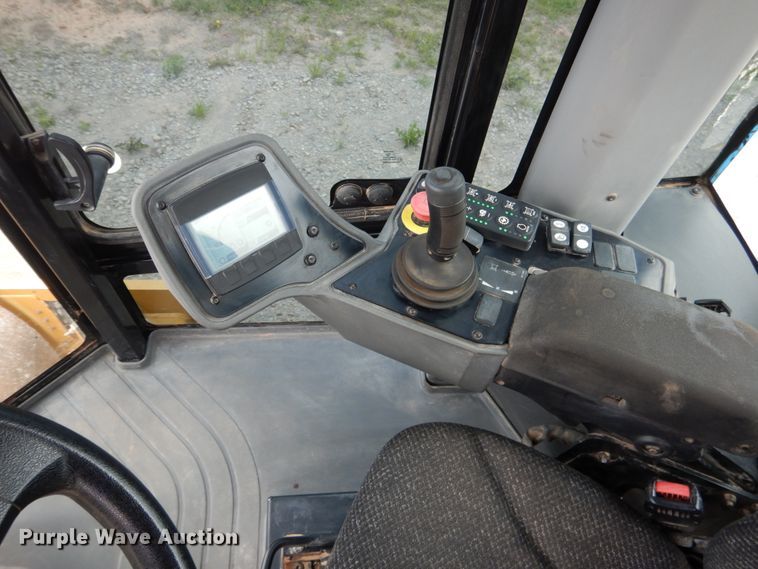 image for item DM3754 2012 Caterpillar CS56B  single drum vibratory roller