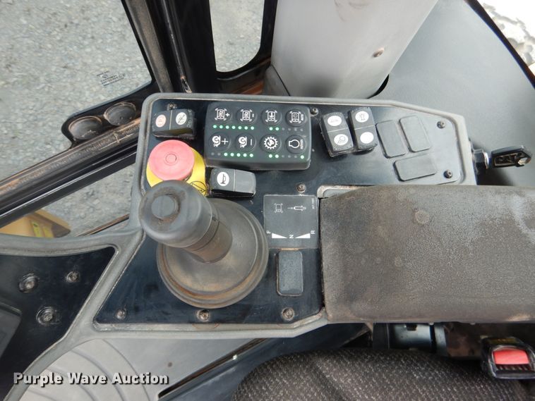 image for item DM3754 2012 Caterpillar CS56B  single drum vibratory roller