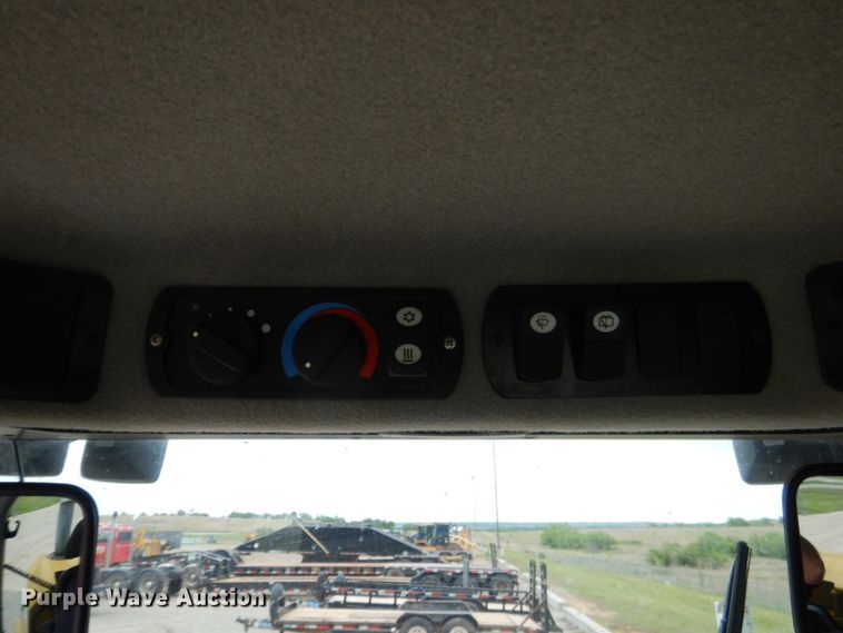 image for item DM3754 2012 Caterpillar CS56B  single drum vibratory roller