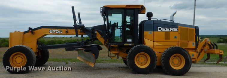 image for item DM3756 2015 John Deere 672G  motor grader
