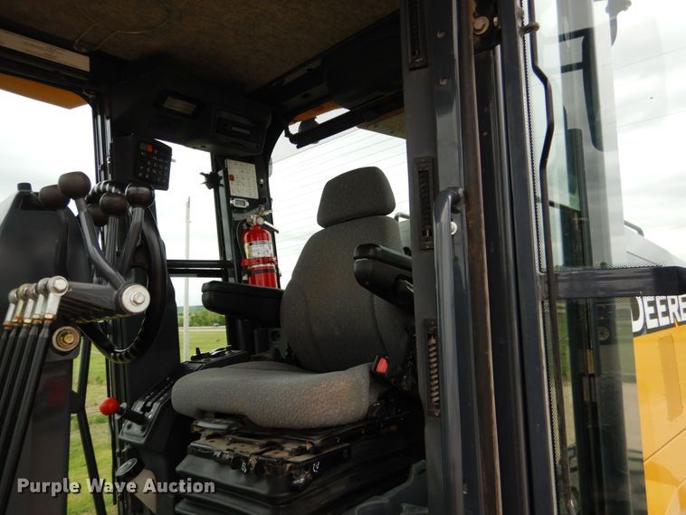 image for item DM3756 2015 John Deere 672G  motor grader