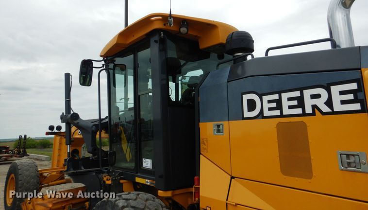 image for item DM3756 2015 John Deere 672G  motor grader