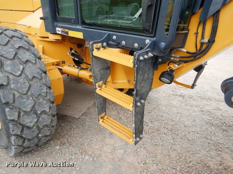 image for item DM3756 2015 John Deere 672G  motor grader