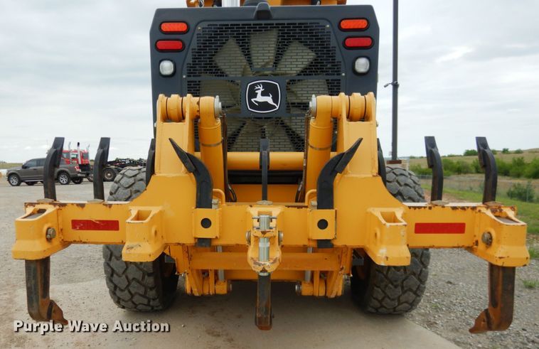 image for item DM3756 2015 John Deere 672G  motor grader