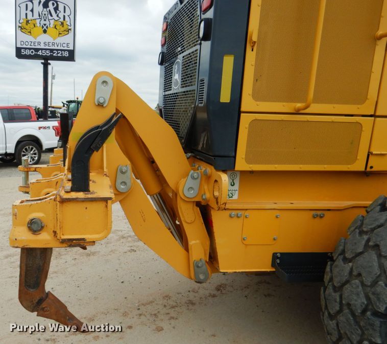 image for item DM3756 2015 John Deere 672G  motor grader