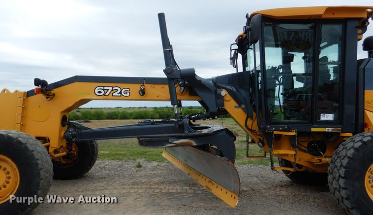 image for item DM3756 2015 John Deere 672G  motor grader