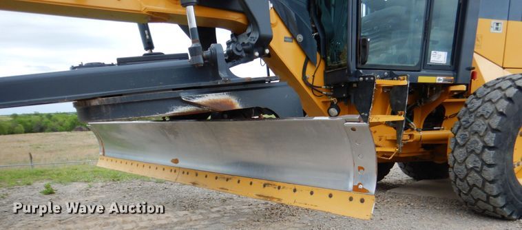 image for item DM3756 2015 John Deere 672G  motor grader