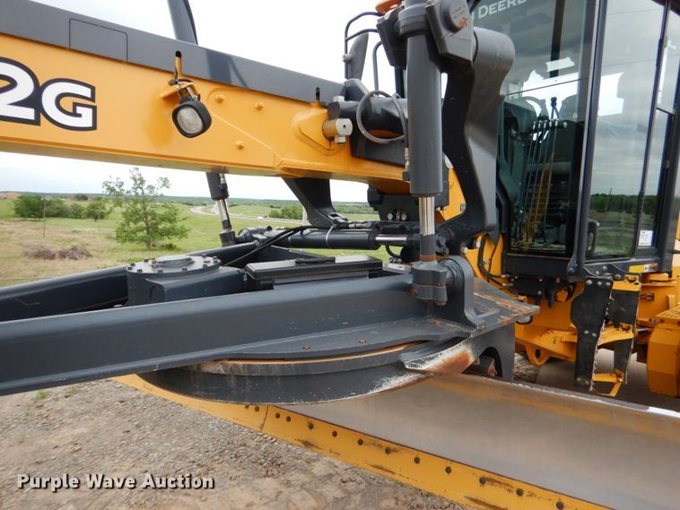 image for item DM3756 2015 John Deere 672G  motor grader