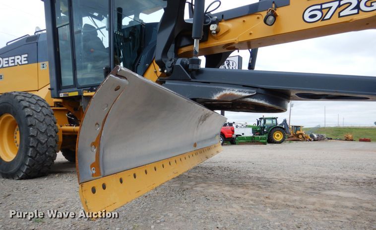 image for item DM3756 2015 John Deere 672G  motor grader