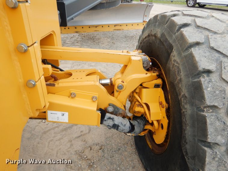 image for item DM3756 2015 John Deere 672G  motor grader