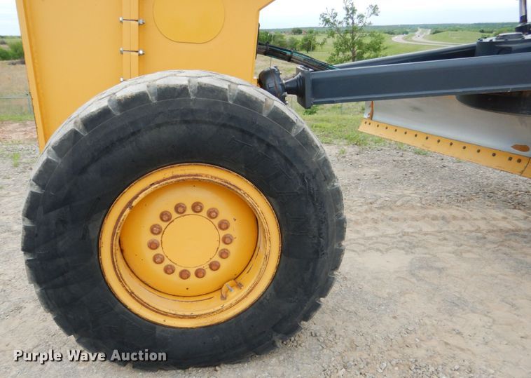 image for item DM3756 2015 John Deere 672G  motor grader