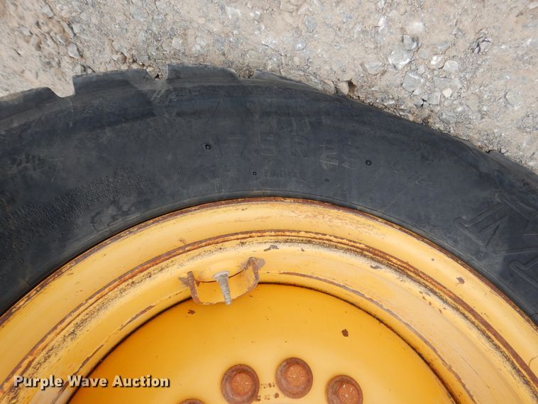 image for item DM3756 2015 John Deere 672G  motor grader