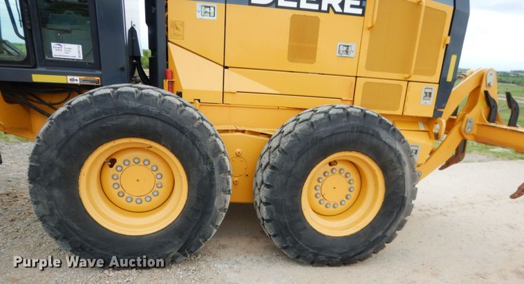 image for item DM3756 2015 John Deere 672G  motor grader