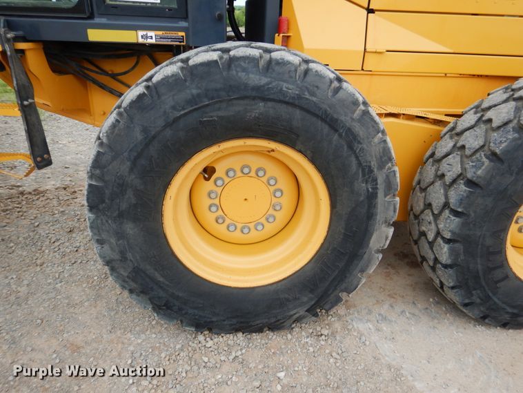 image for item DM3756 2015 John Deere 672G  motor grader