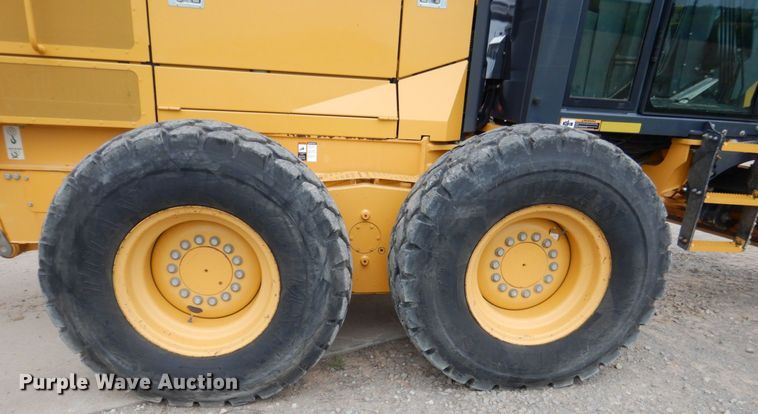 image for item DM3756 2015 John Deere 672G  motor grader