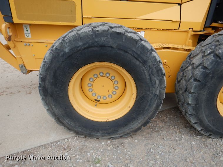 image for item DM3756 2015 John Deere 672G  motor grader