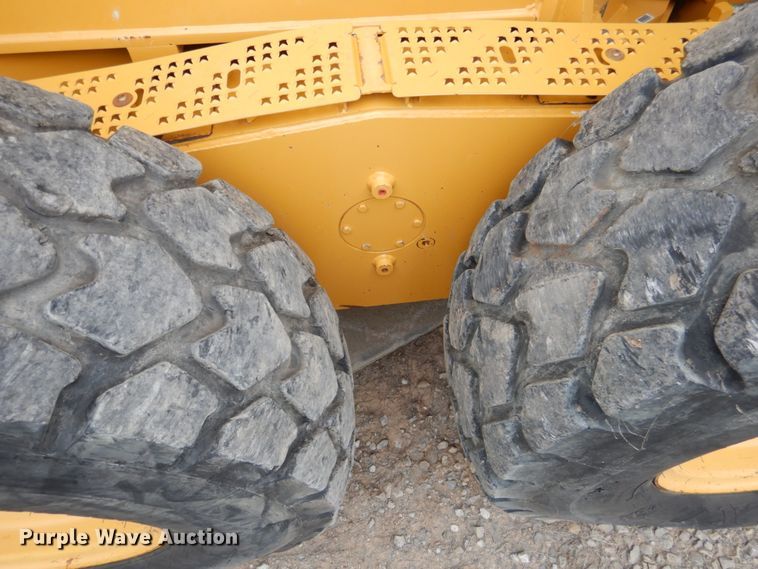 image for item DM3756 2015 John Deere 672G  motor grader