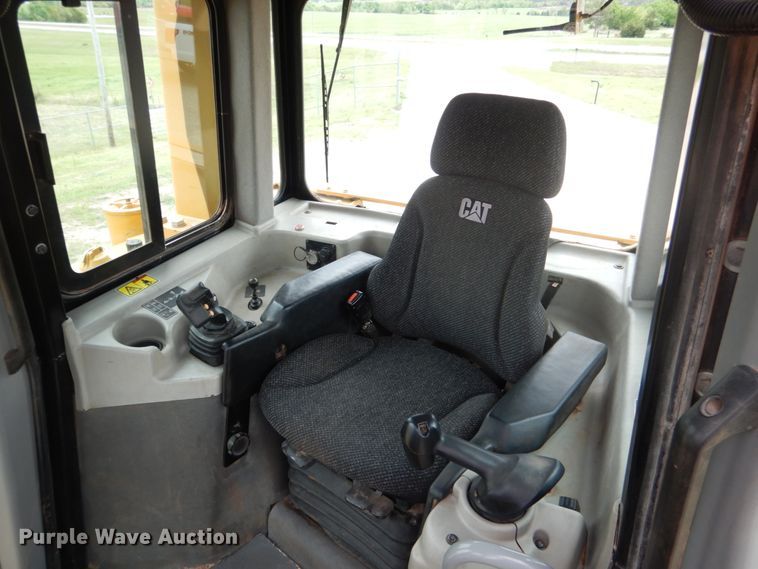 image for item DM3757 2012 Caterpillar D6T XL  dozer