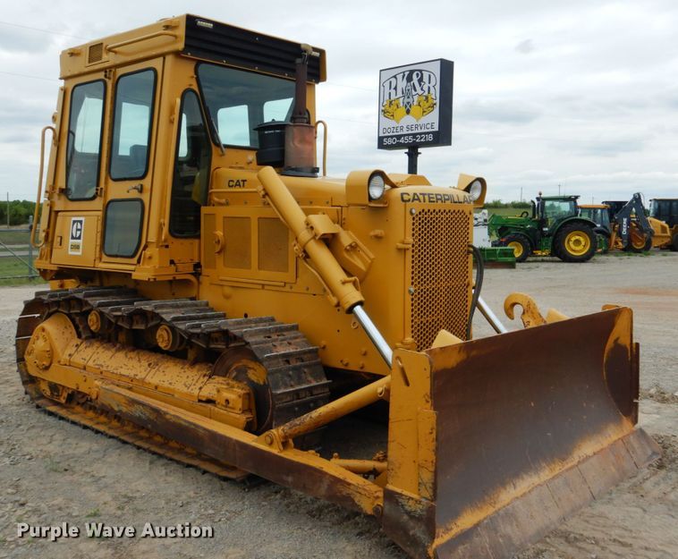 image for item DM3758 1981 Caterpillar D5B  dozer