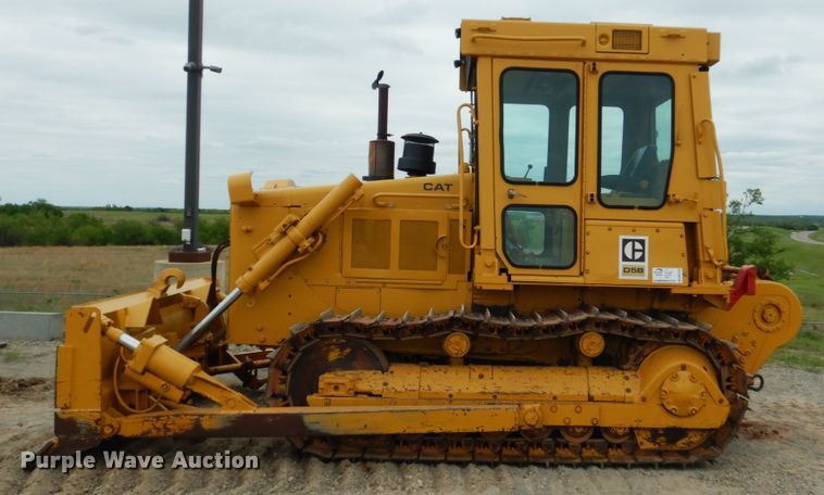 image for item DM3758 1981 Caterpillar D5B  dozer