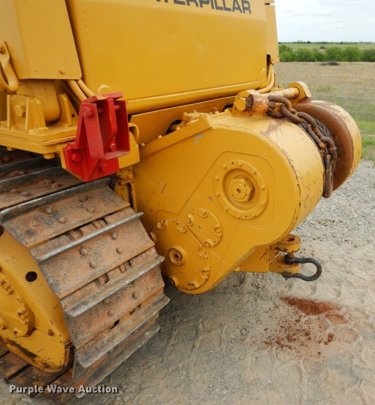 image for item DM3758 1981 Caterpillar D5B  dozer