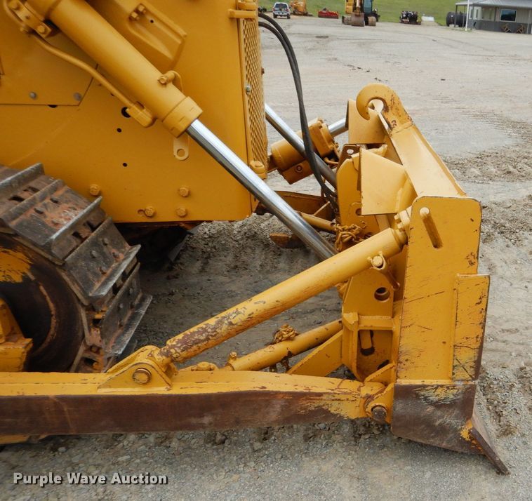 image for item DM3758 1981 Caterpillar D5B  dozer