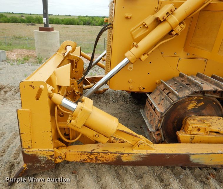 image for item DM3758 1981 Caterpillar D5B  dozer