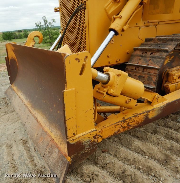 image for item DM3758 1981 Caterpillar D5B  dozer
